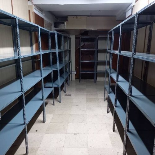 قفسه پیچ و مهره ای