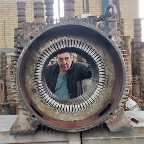 شناور و پمپ