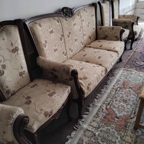 فروش مبلمان،قیمتم واقعأخیلی خوبه تعریف نیست اول قیمت بگیرینداز جایی که قبول داریند،بعدش من درخدمتم