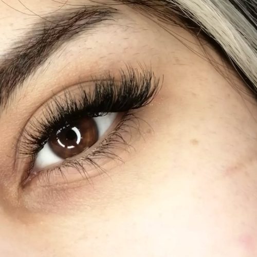 خدمات کاشت مژه