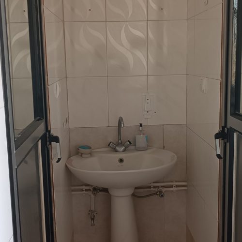 اجاره خانه ویلایی 110 متری با بالکن و انباری