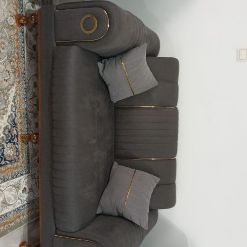 مبل راحتی در حد نو