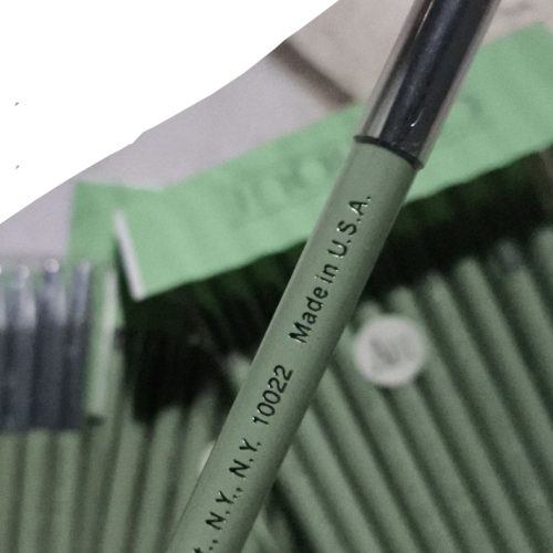 مداد ارایشی خط لب