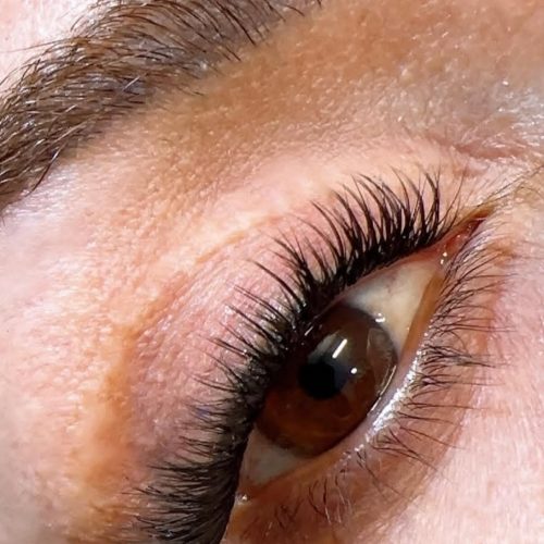 خدمات کاشت مژه