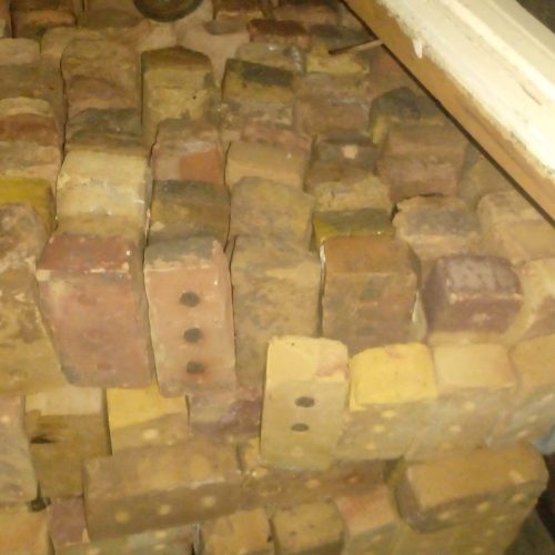 آجرسفال سه سوراخه