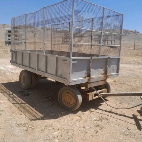 تریلی چهارچرخ