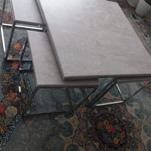 ست مبل هفت نفره تمیز تمیز با میز