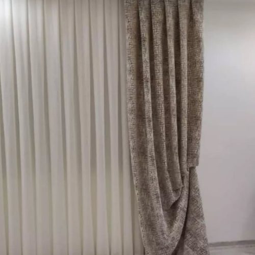 دوخت ونصب پرده‌ وتعمیرات هرنوع پرده‌ طحردار وساده