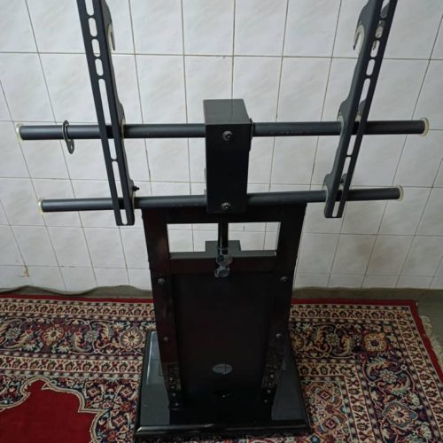 میز زیر تلویزیونی