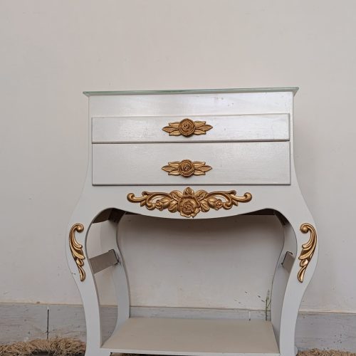 میزقاشق وچنگال