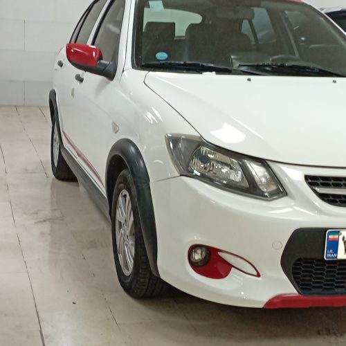 کوئیک R سفید قرنز