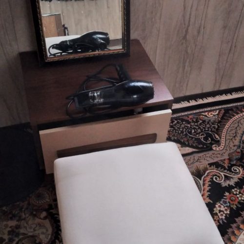 میز و صندلی آرایشی