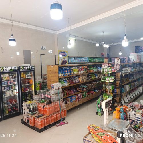 یک باب مغازه همراه قفسه رهن و اجاره فوری