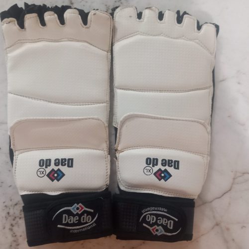 وسایل مبارزه تکواندو نو