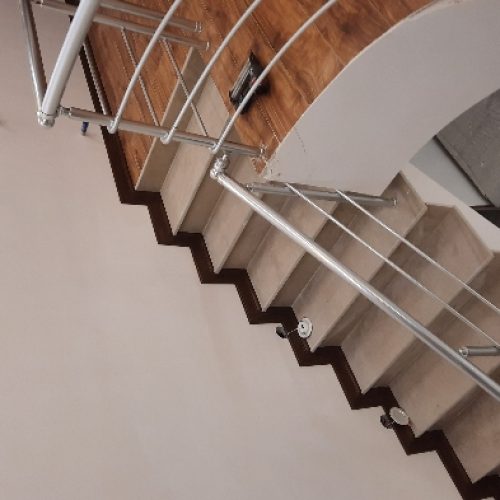 فروش و نصب تخصصی قرنیز های pvc