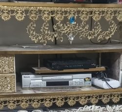 میز و بوفه