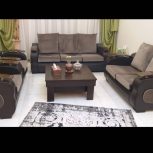 مبلمان راحتی و میز جلو مبلی