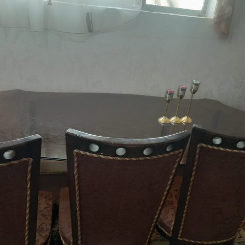 میز ناهار خوری هشت نفره