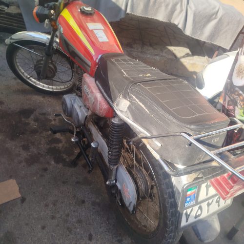 موتور سیکلت هندا 81