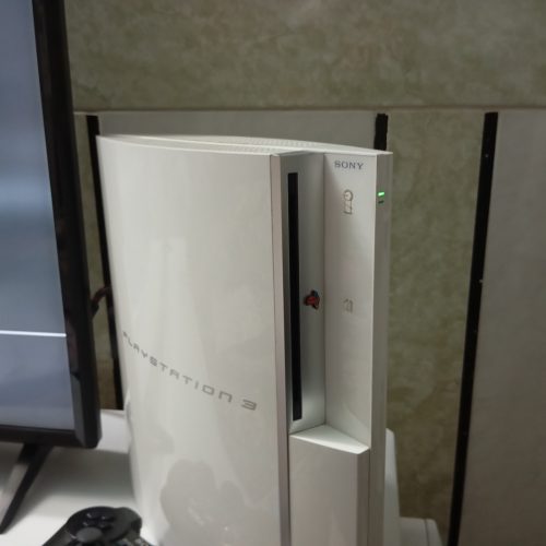 پی ای 3 سفید رنگ نو با حافظه 500 گیگ