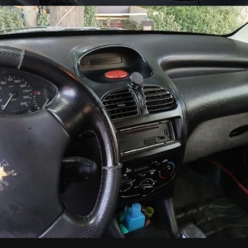 پژو صندوق دار