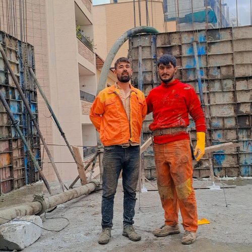 نیاز به سه استا کارالموتوربند و دوتا نیمچه افغان باشه بهتر