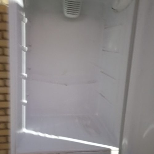 یخچال به فروش میرسد