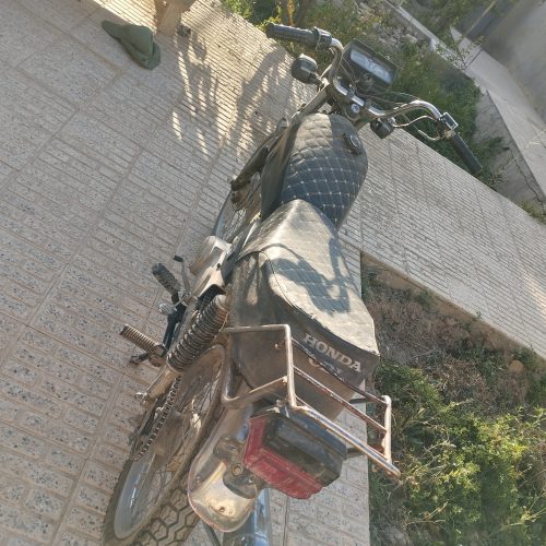 موتور بدون پلاک هست