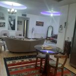 واحد100متری درآپارتمان جنوبی مجموع 3طبقه نگارستان
