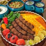 آشپز فقط از ساعت 8 صبح تا1 ظهر با حقوق 11 تومان یک شیفت کار سبک تنوع غذایی کم