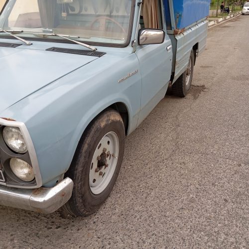 نیسان مدل 72