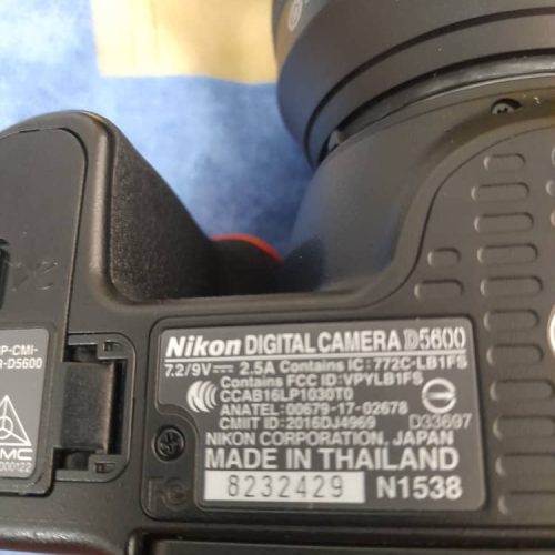 دوربین عکاسی دی 5600 در حدنو