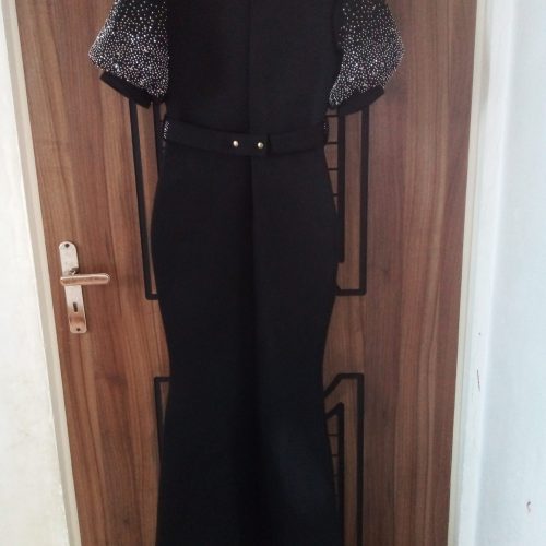 نونو هست فقط یک ساعت پوشید شده