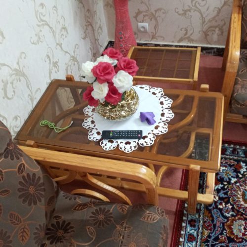 یک دست مبل راحتی 7نفره که چوب مبل از جنس چوب خوبی است یعنی خیلی تمیز و خوشگل من همون قیمت چوبشو میگم