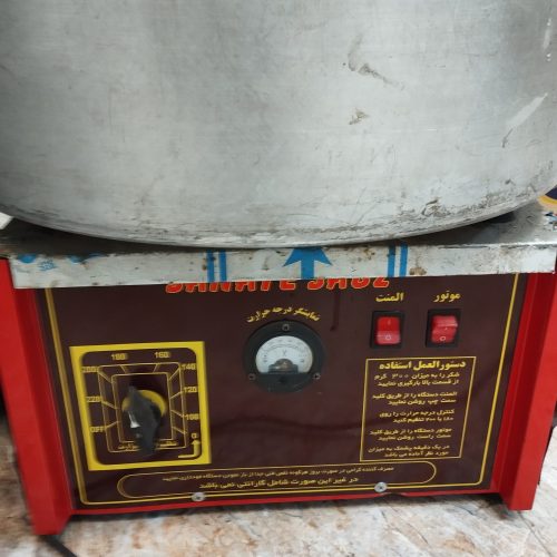 یک عدد دستگاه تخمه پز و گرمکن پیراشکی و دستگاه پشمک زن