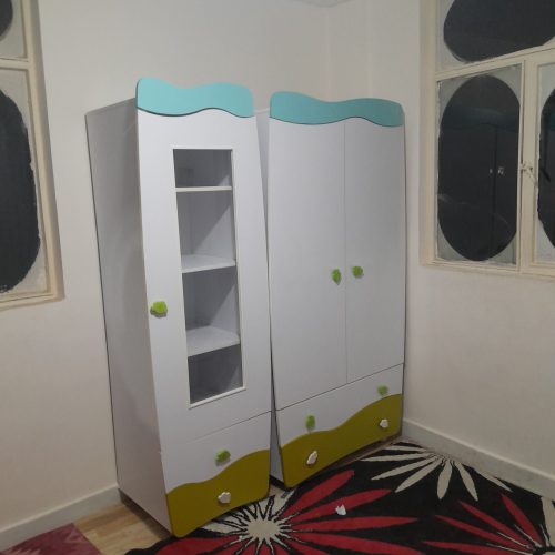 کمد لباس دو تیکه در حد نود و تخت خواب