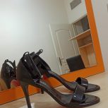 کفش پاشنه بلند مشکی ورنی ترک