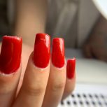 کاشت و ترمیم ناخن به قیمت مناسبب😍