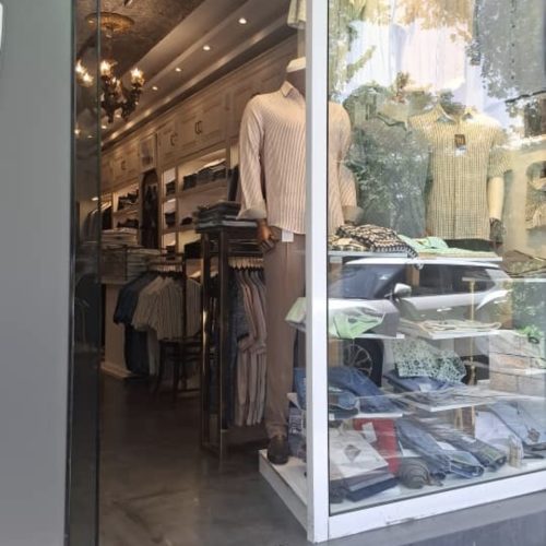 استخدام فروشنده برای فروشگاه پوشاک لباس مردونه