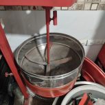 یک عدد دستگاه تخمه پز و گرمکن پیراشکی و دستگاه پشمک زن