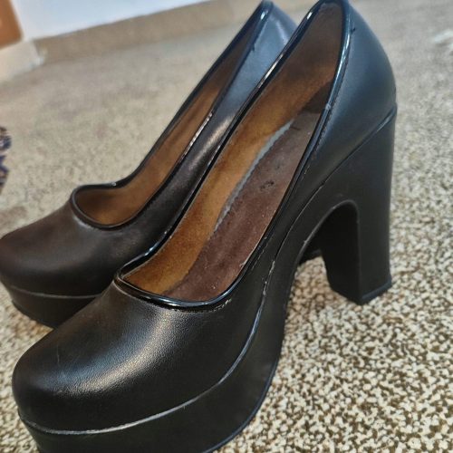 کفش و کیف در حد نو