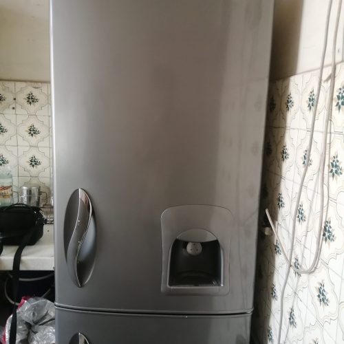 وسایل خانه ب علت مهاجرت ب فروش میرسد