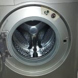 ماشین لباسشویی نو و تمیز