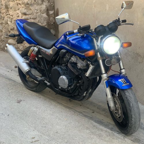 فورزا  اسکاوی، وسپا