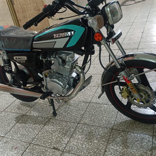 موتور نامی خشک خودم در آوردم دارای هدلایت و ریموت قطعات تزیینی هم زیاد انداختم در عکس معلومه