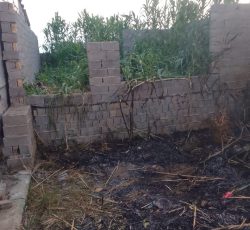 زمین مسکونی دوردیوارکف کرسی