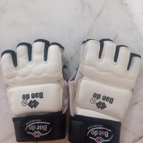 وسایل مبارزه تکواندو نو