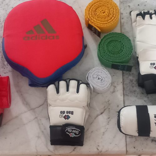 وسایل مبارزه تکواندو نو