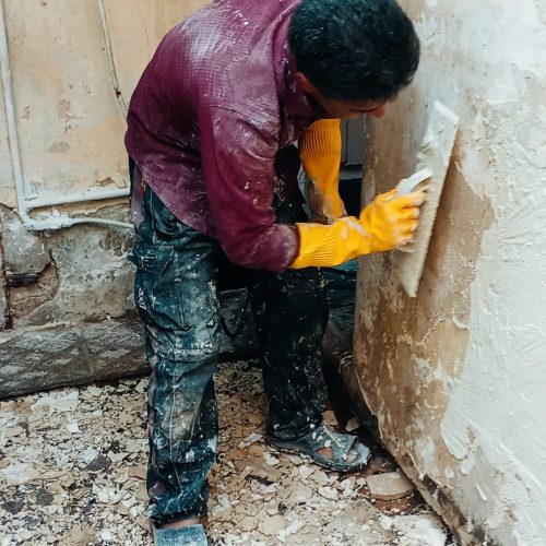 تعمیر کلیه امور بنایی و لوله کشی و نقاشی سذختمان