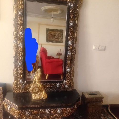 آیینه و میز